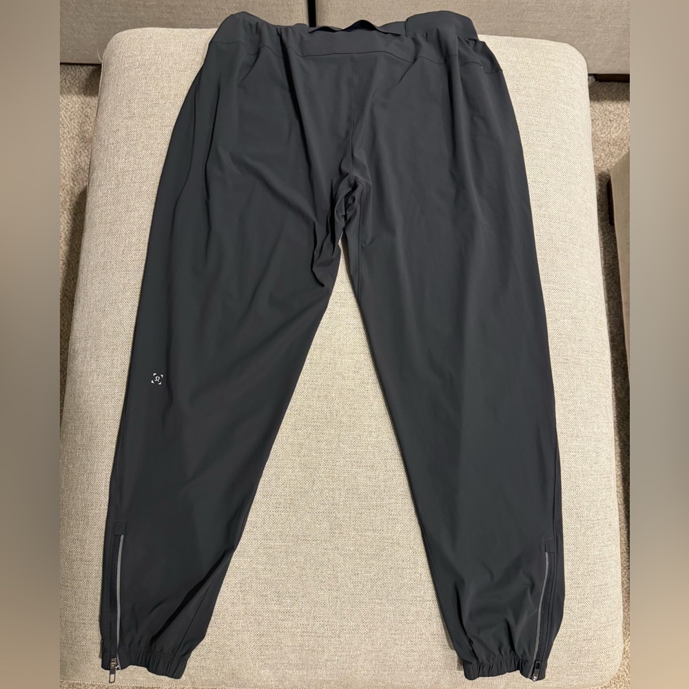 Lululemon Surge Jogger Large Gray